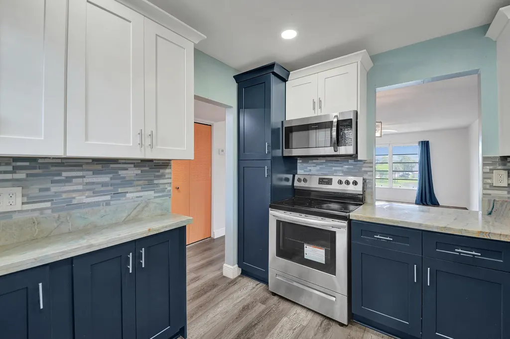 2430 SW 81st Avenue Davie FL 33324