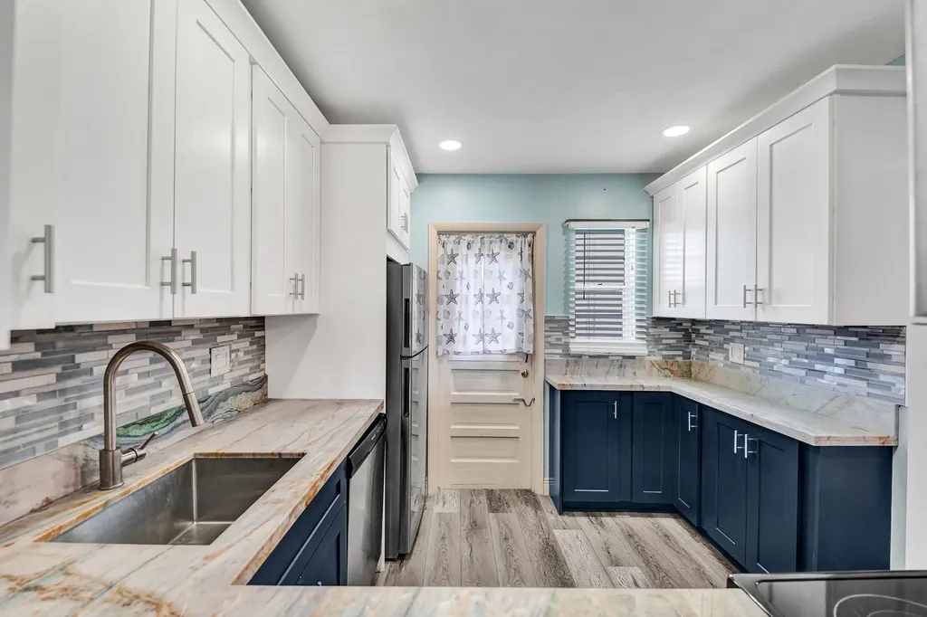 2430 SW 81st Avenue Davie FL 33324