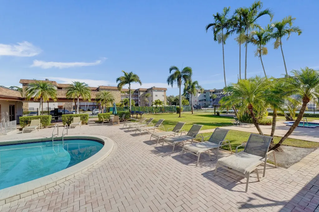 2430 SW 81st Avenue Davie FL 33324
