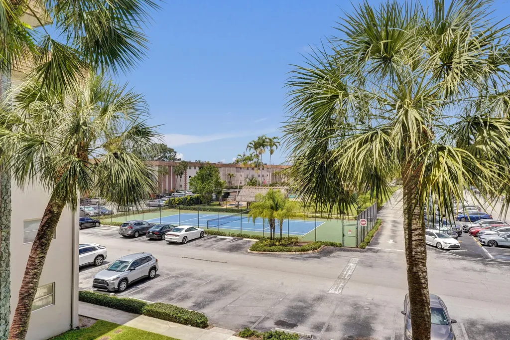 2430 SW 81st Avenue Davie FL 33324