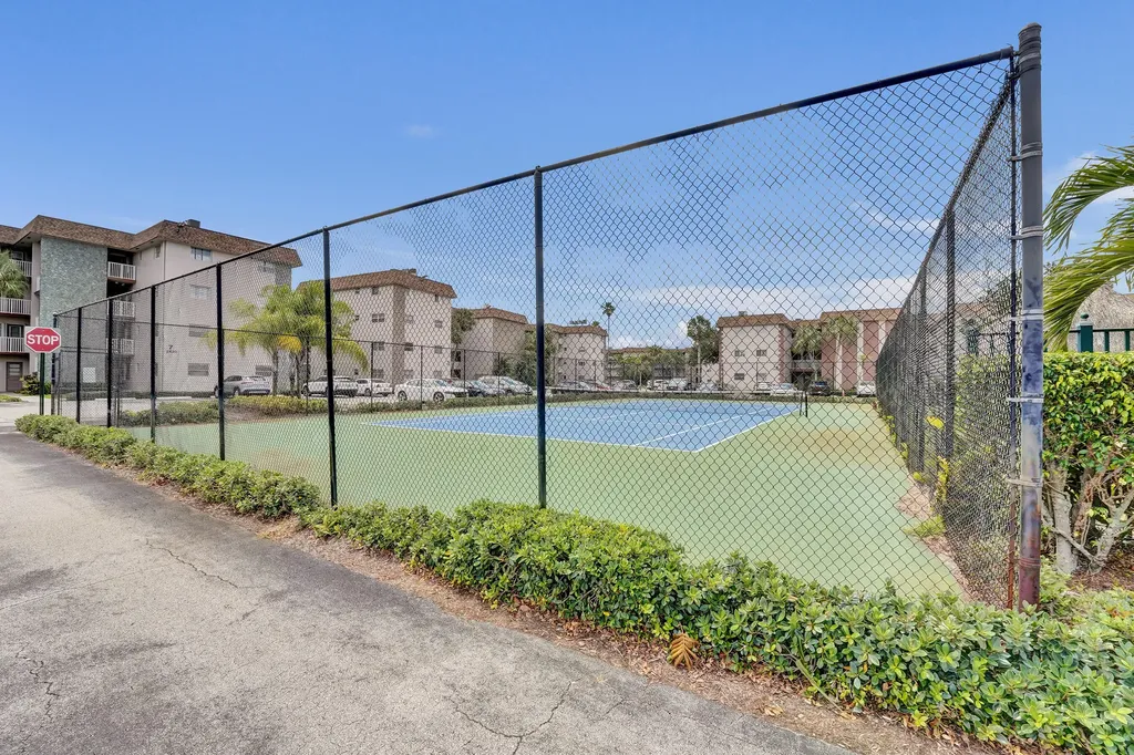 2430 SW 81st Avenue Davie FL 33324