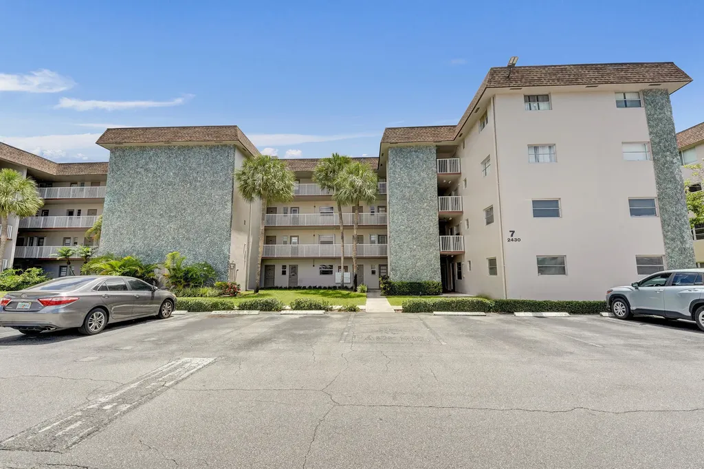 2430 SW 81st Avenue Davie FL 33324