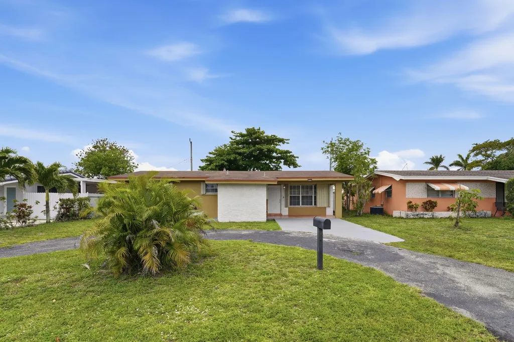 2712 Alcazar Drive Miramar FL 33023