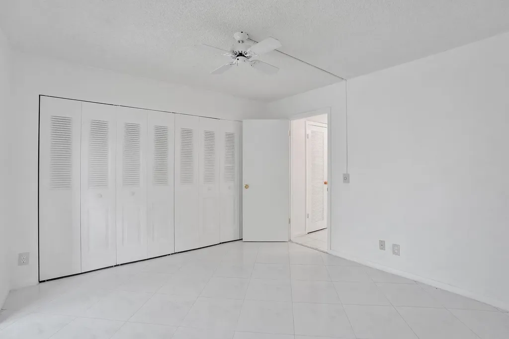 392 Durham Circle Deerfield Beach FL 33442