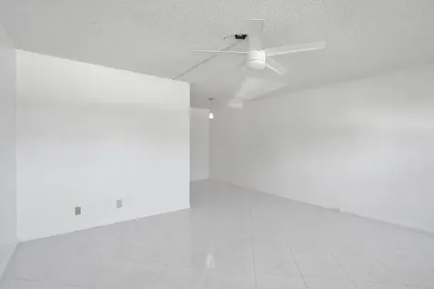 392 Durham Circle Deerfield Beach FL 33442