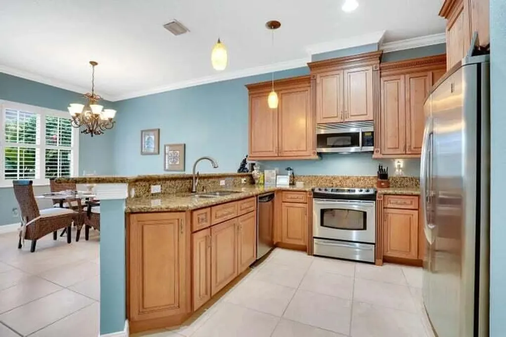 1000 Us-1 Jupiter FL 33477
