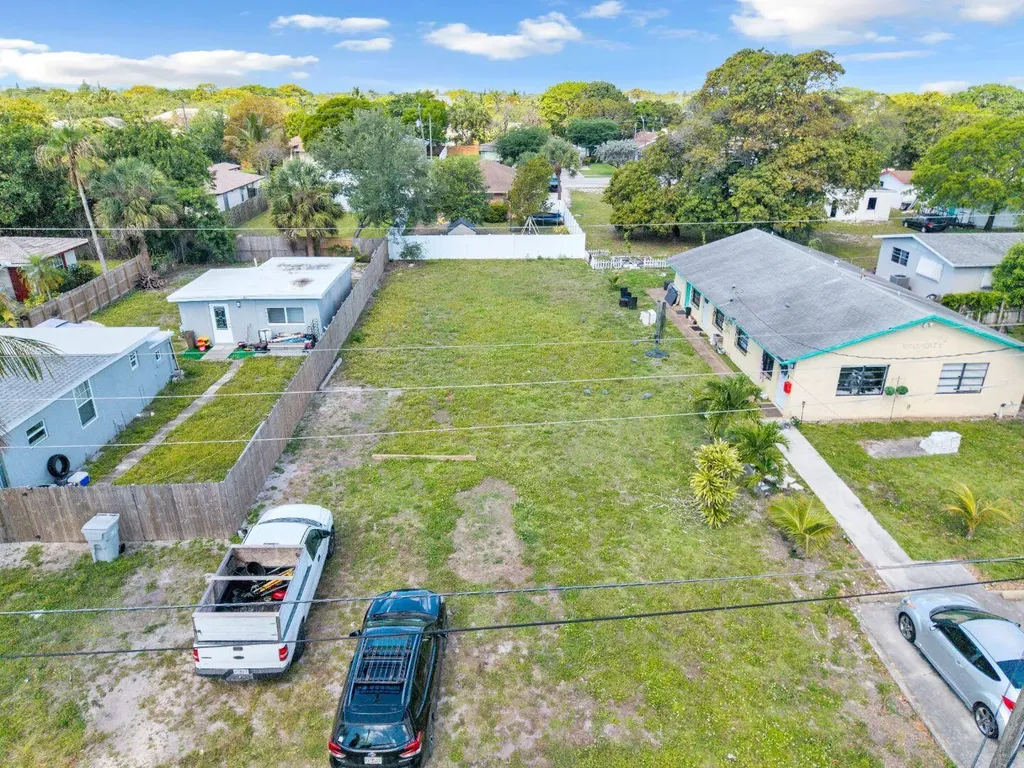 625 NW 15th Avenue Pompano Beach FL 33069