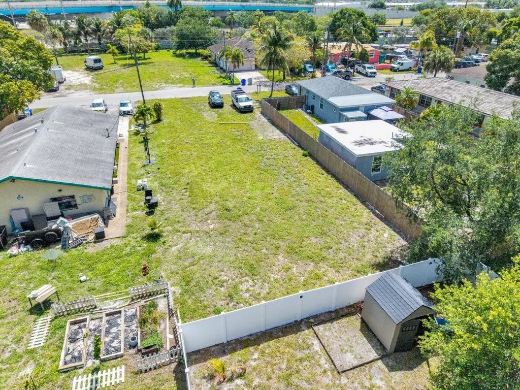 625 NW 15th Avenue Pompano Beach FL 33069