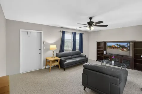82 Flanders B Delray Beach FL 33484