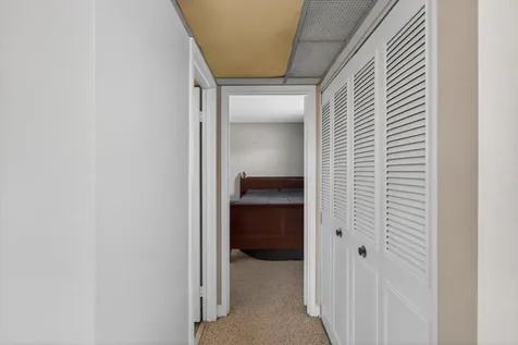 82 Flanders B Delray Beach FL 33484