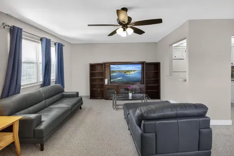 82 Flanders B Delray Beach FL 33484