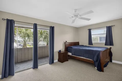 82 Flanders B Delray Beach FL 33484