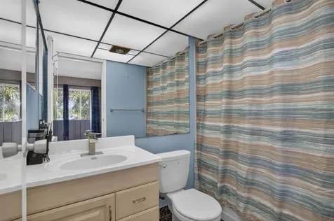 82 Flanders B Delray Beach FL 33484