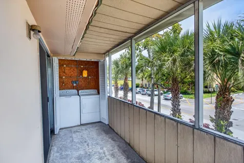 82 Flanders B Delray Beach FL 33484