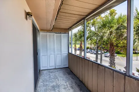 82 Flanders B Delray Beach FL 33484