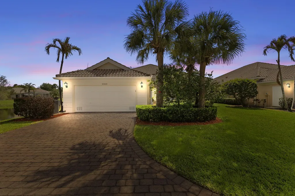 10949 SW Blue Mesa Way Port St Lucie FL 34987