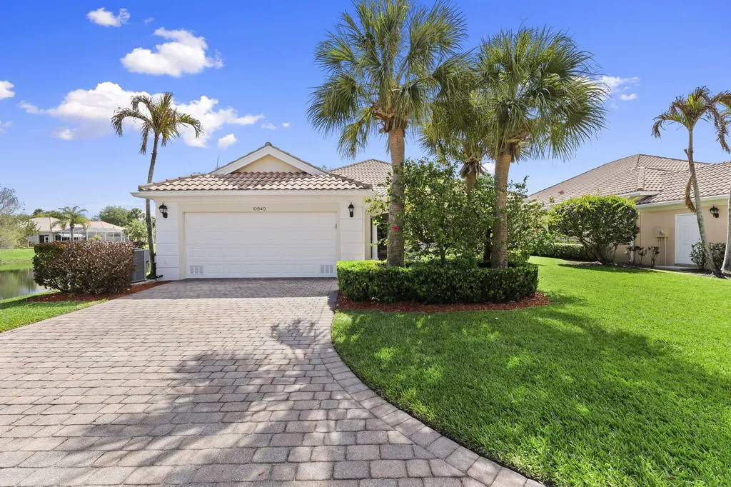 10949 SW Blue Mesa Way Port St Lucie FL 34987