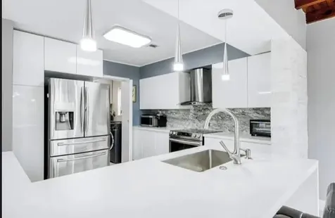 1905 N 45th Avenue Hollywood FL 33021