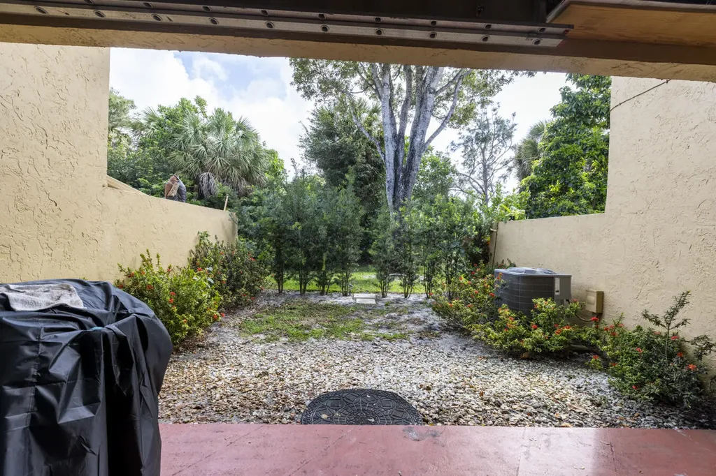 720 E Coco Plum Circle Plantation FL 33324
