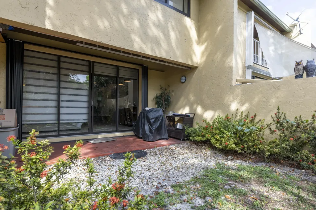 720 E Coco Plum Circle Plantation FL 33324