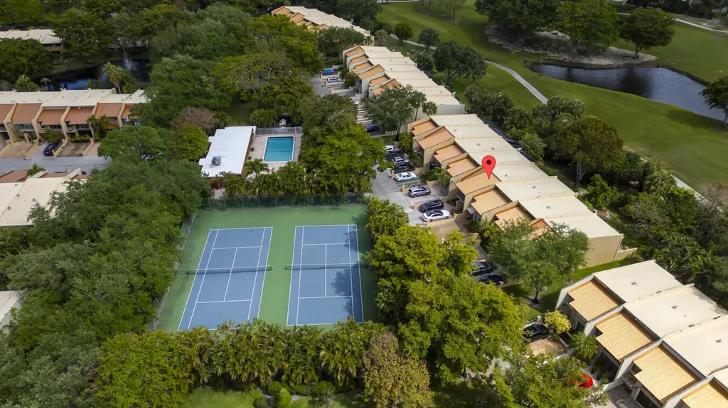 720 E Coco Plum Circle Plantation FL 33324