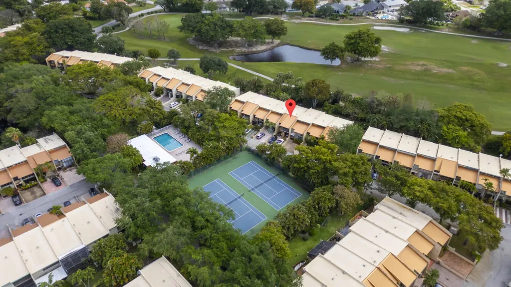 720 E Coco Plum Circle Plantation FL 33324
