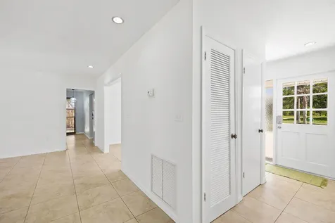 320 Chamberlain Boulevard Fort Pierce FL 34946