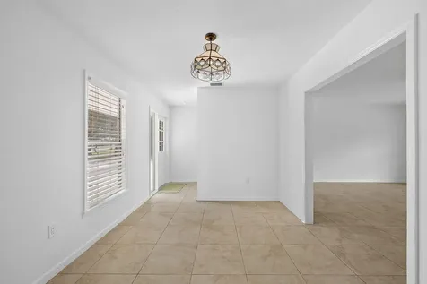 320 Chamberlain Boulevard Fort Pierce FL 34946