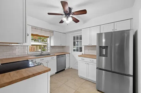 320 Chamberlain Boulevard Fort Pierce FL 34946