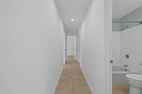 320 Chamberlain Boulevard Fort Pierce FL 34946