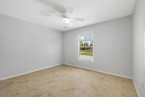 320 Chamberlain Boulevard Fort Pierce FL 34946