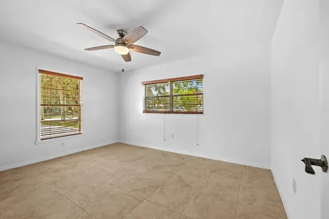 320 Chamberlain Boulevard Fort Pierce FL 34946