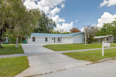 320 Chamberlain Boulevard Fort Pierce FL 34946