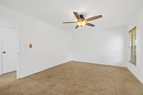 320 Chamberlain Boulevard Fort Pierce FL 34946