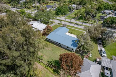 320 Chamberlain Boulevard Fort Pierce FL 34946