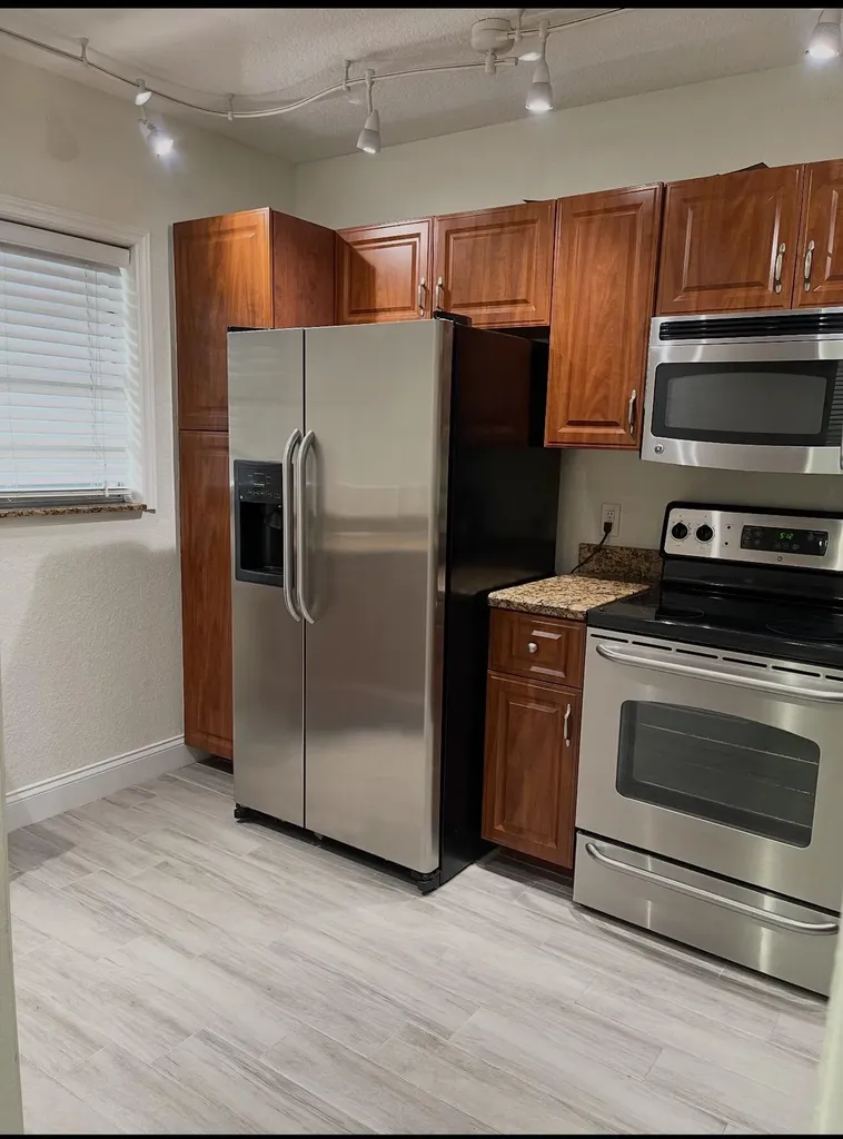 2820 SW 22nd Avenue Delray Beach FL 33445