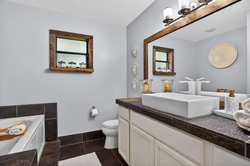 4111 NW 70th Way Coral Springs FL 33065