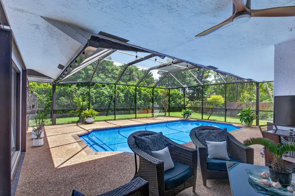 4111 NW 70th Way Coral Springs FL 33065