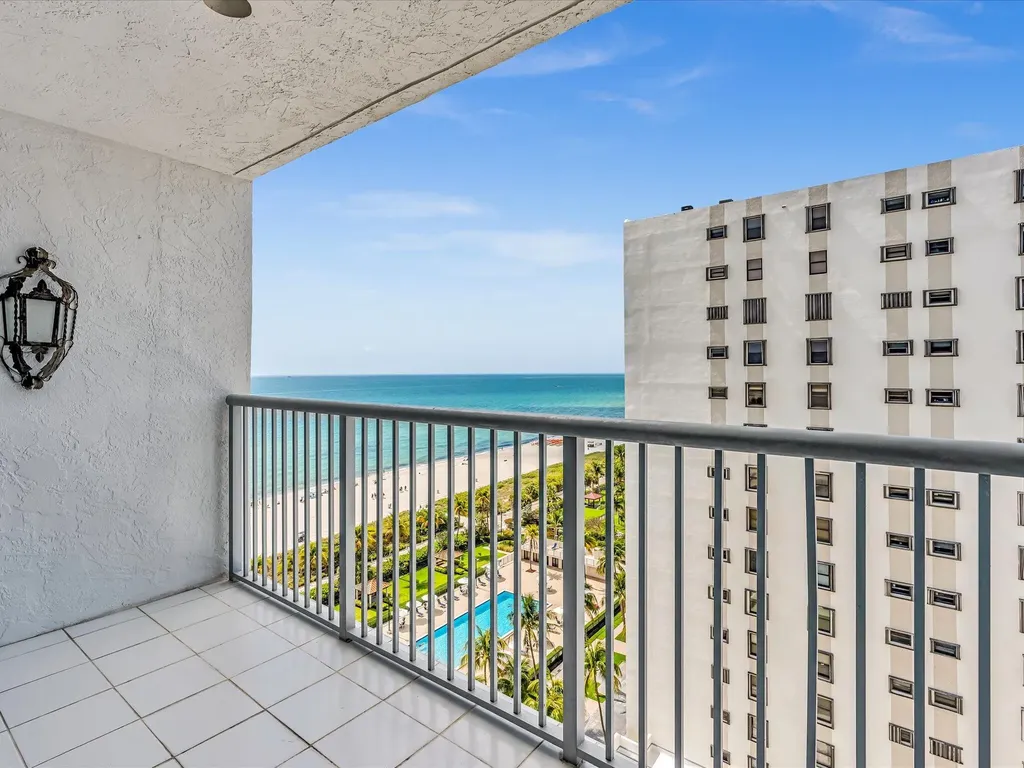 2655 Collins Avenue Miami Beach FL 33140