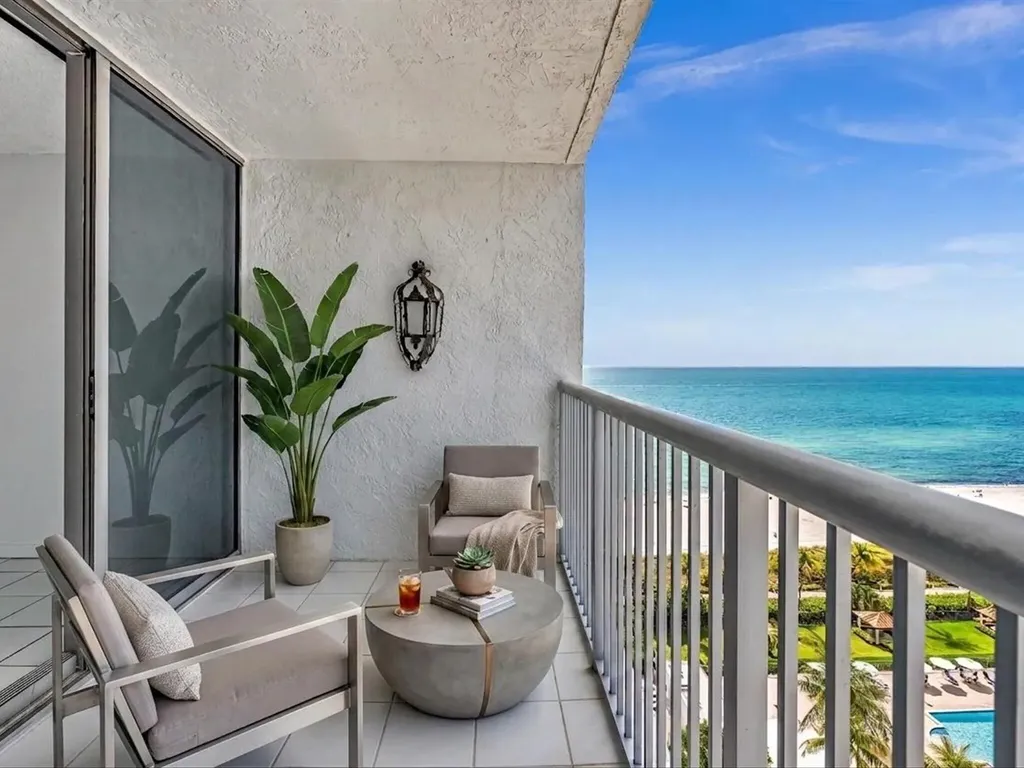 2655 Collins Avenue Miami Beach FL 33140