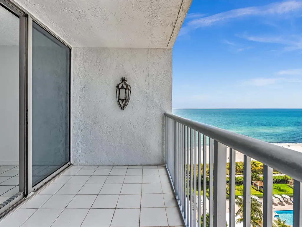 2655 Collins Avenue Miami Beach FL 33140