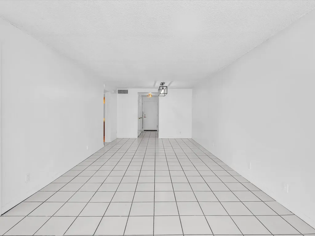 2655 Collins Avenue Miami Beach FL 33140