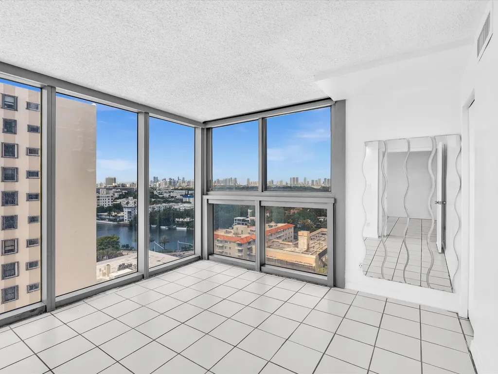 2655 Collins Avenue Miami Beach FL 33140