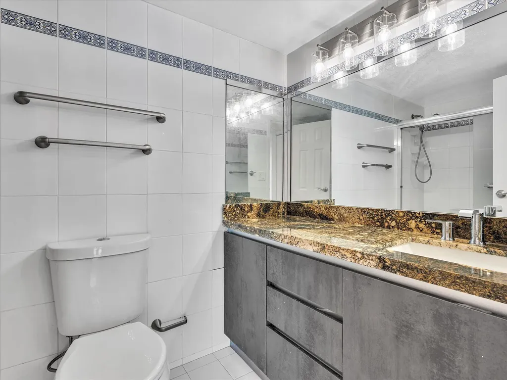 2655 Collins Avenue Miami Beach FL 33140