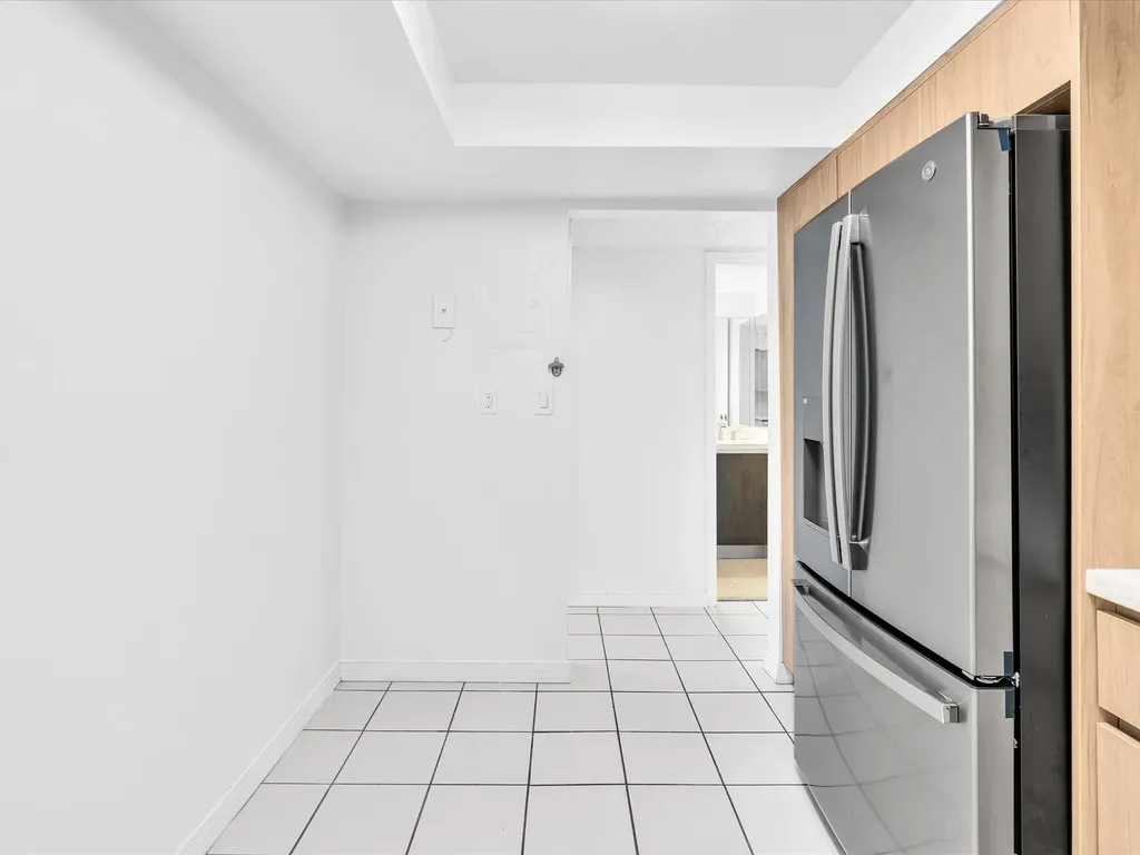 2655 Collins Avenue Miami Beach FL 33140