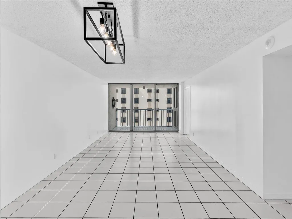 2655 Collins Avenue Miami Beach FL 33140