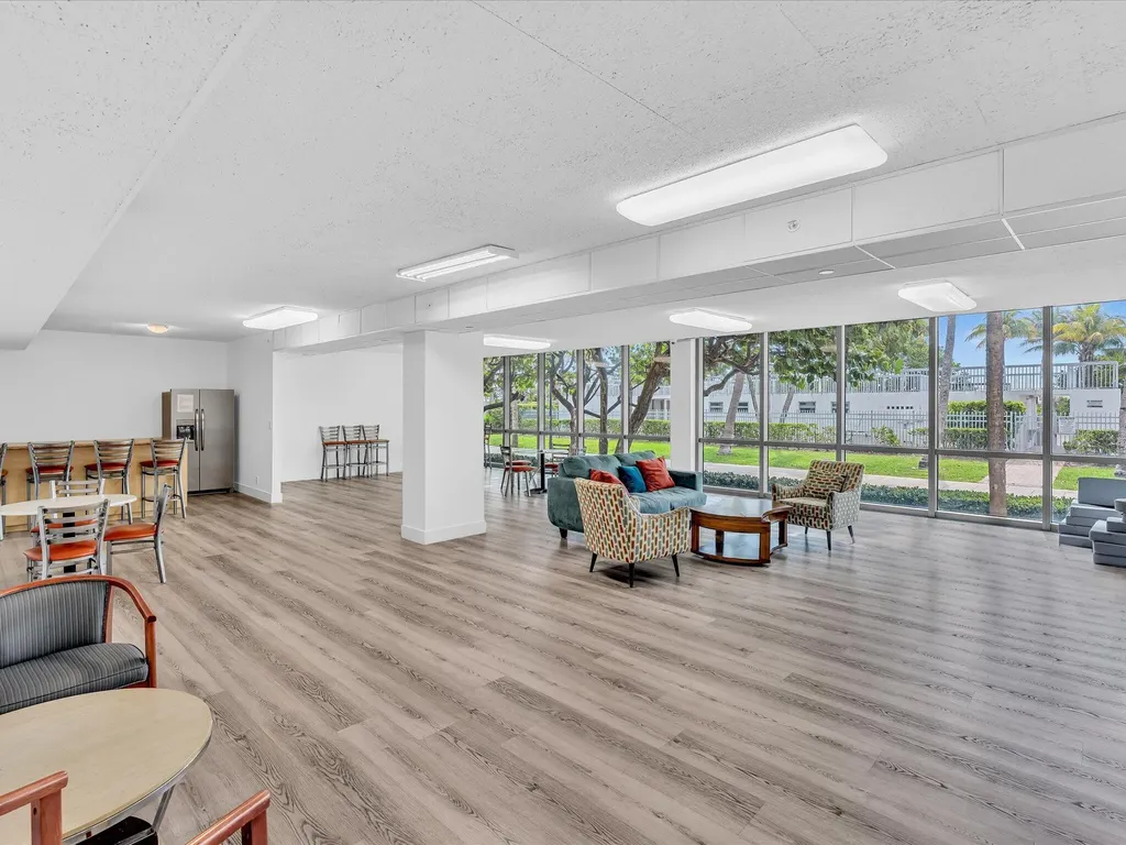 2655 Collins Avenue Miami Beach FL 33140