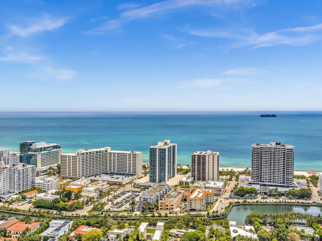 2655 Collins Avenue Miami Beach FL 33140