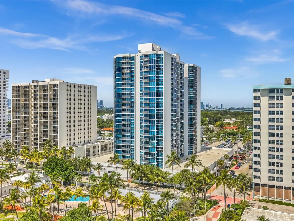 2655 Collins Avenue Miami Beach FL 33140