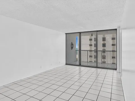 2655 Collins Avenue Miami Beach FL 33140
